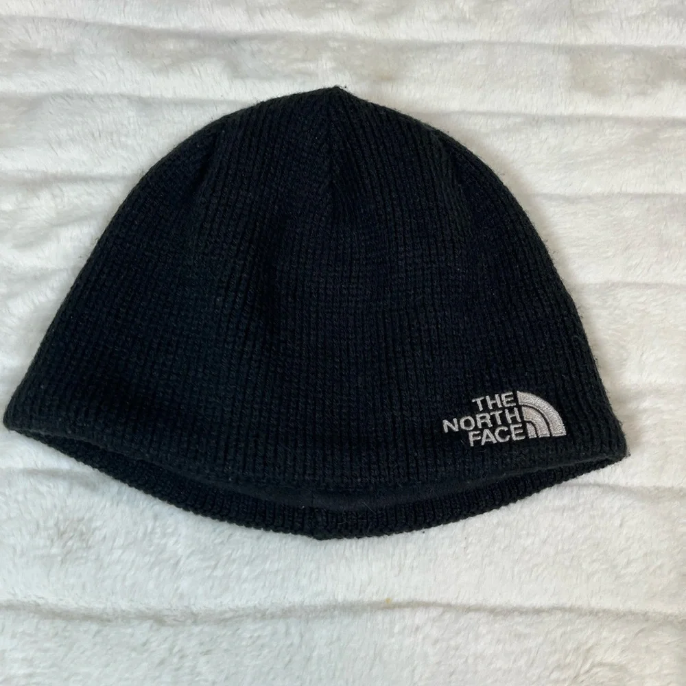 The North Face Women’s Dark Grey Knit Fleece Line Beanie Cap Fall Winter PNW